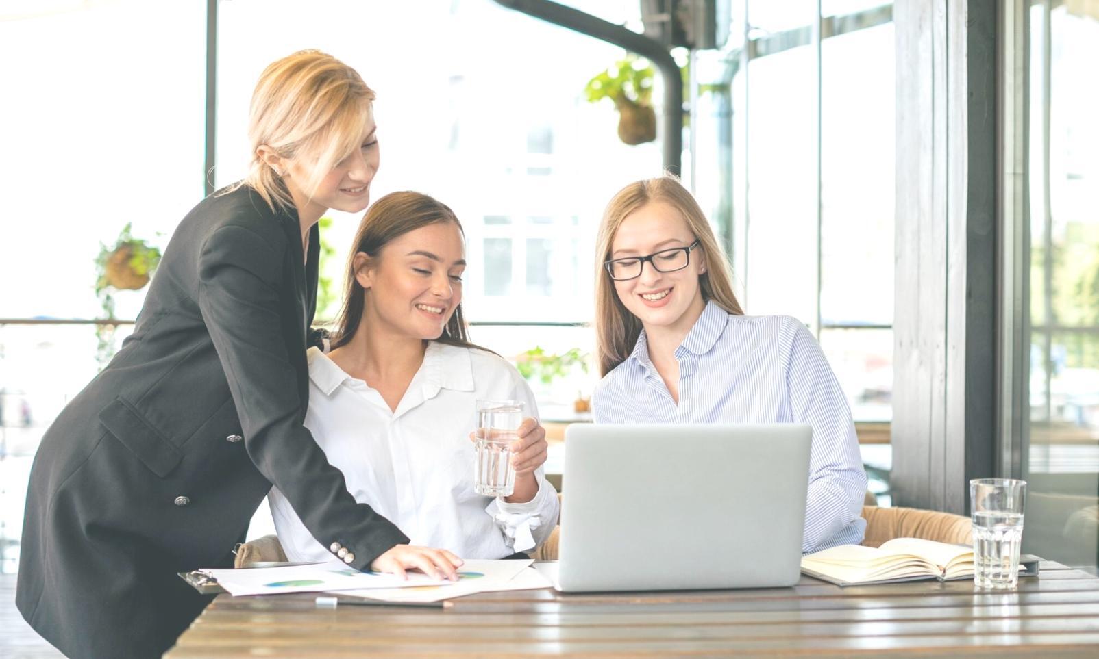 Institutioneller Investor bei der Strategieplanung